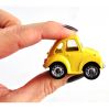 Mini Volkswagen Beetle med prikker - Legetøjsbil med træk-tilbage funktion