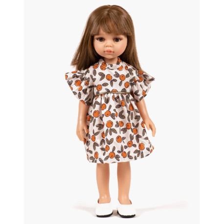 Mørkhåret Carol dukke i Orange Blossom kjole & hvide sko - 32 cm - Minikane