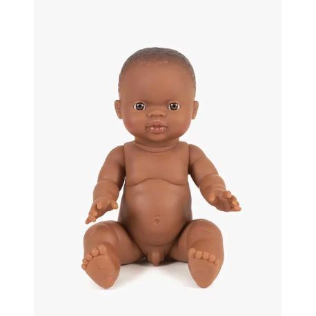 Mørk dreng med brune øjne - Dukke 34 cm - Minikane