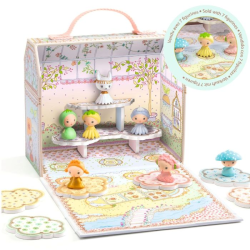 Tinylys minihus - Tinyly dukkehus & 7 figurer samt tilbehør (4-9 år)